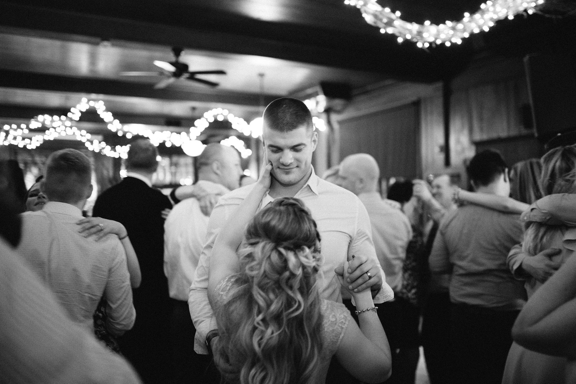 Tessa Tillett Photography bride and groom portraits midwest weddings_0364.jpg